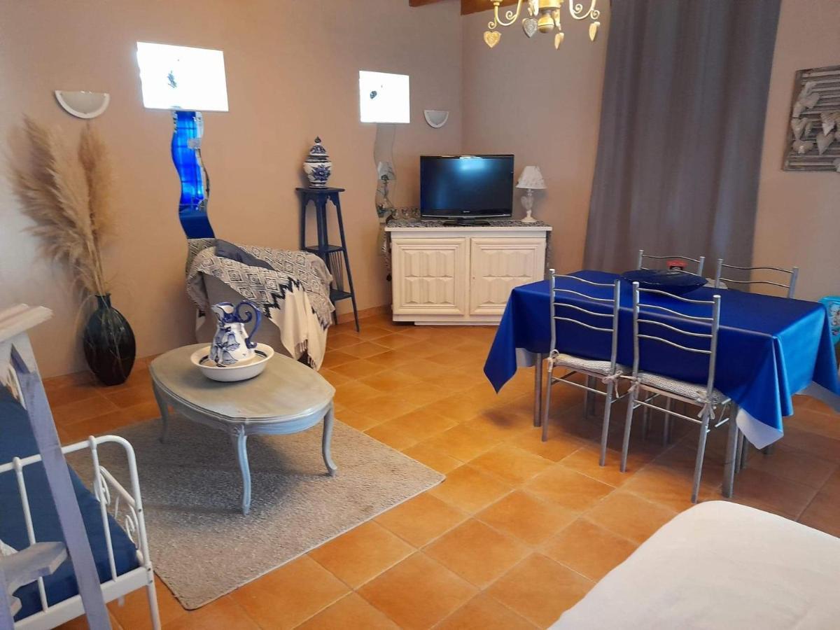 Les Demeures De La Laigne Bed & Breakfast Allas-Bocage ภายนอก รูปภาพ