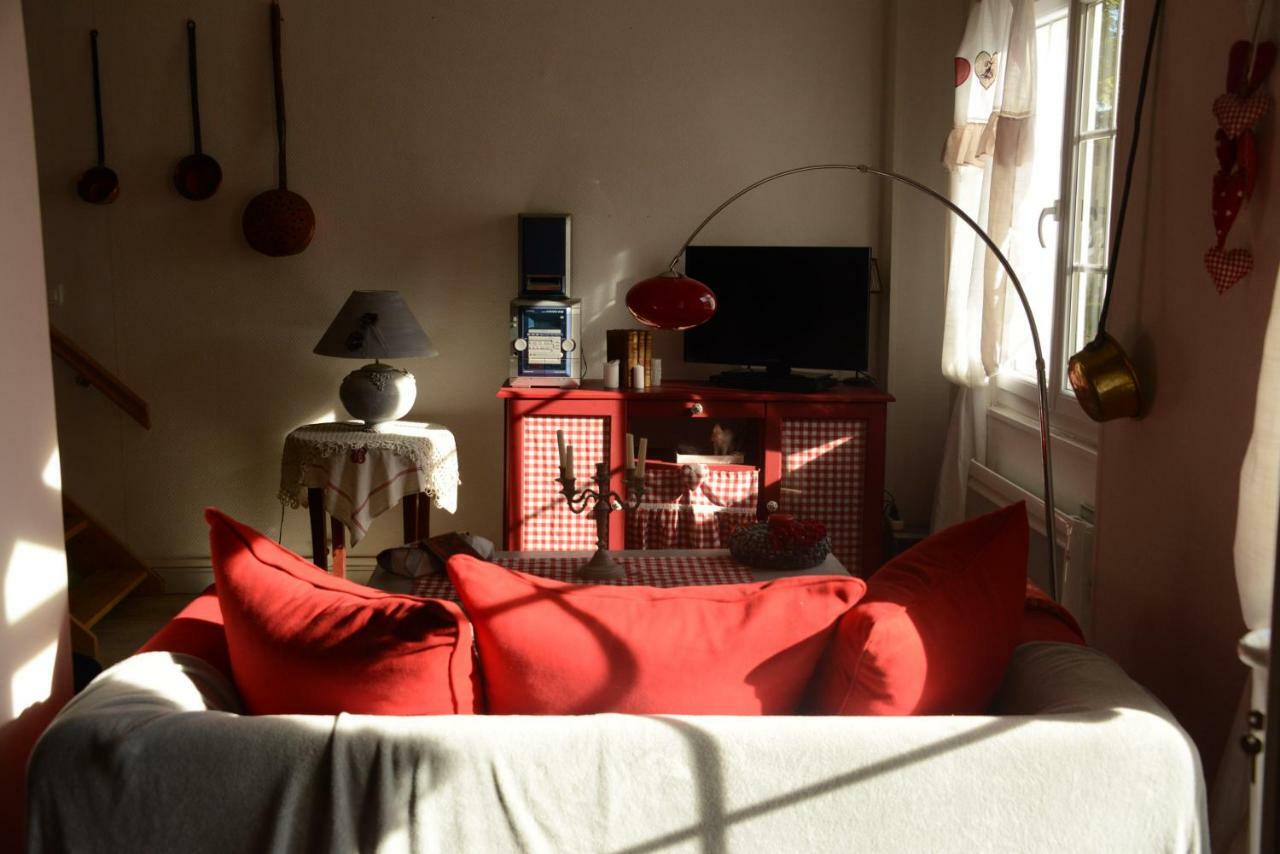 Les Demeures De La Laigne Bed & Breakfast Allas-Bocage ภายนอก รูปภาพ