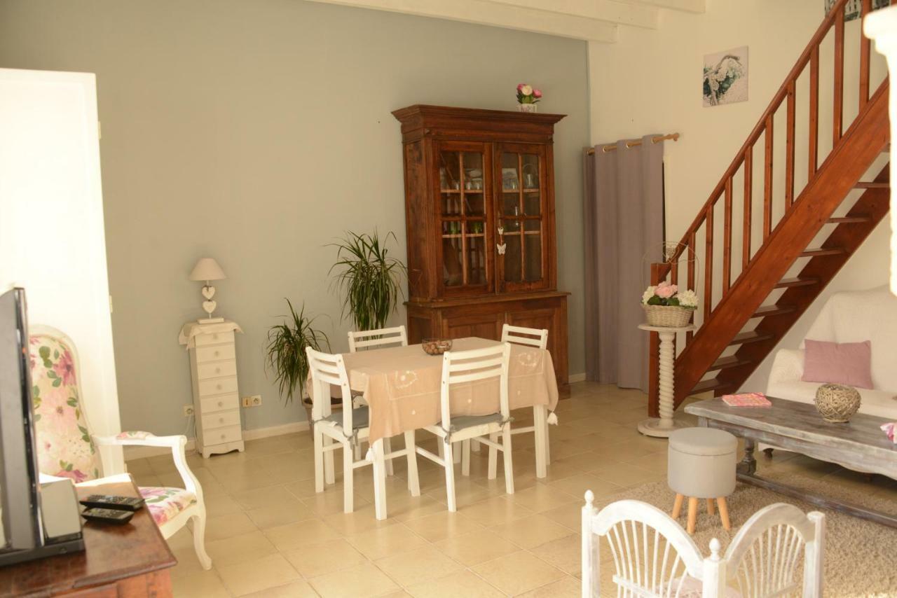Les Demeures De La Laigne Bed & Breakfast Allas-Bocage ภายนอก รูปภาพ